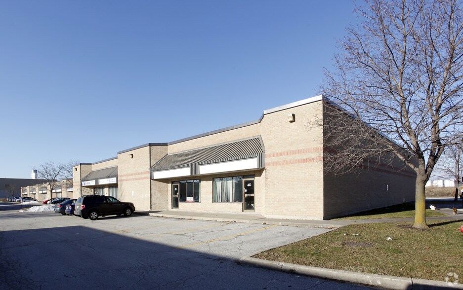 2500 Williams Pky, Brampton, ON for lease - Building Photo - Image 2 of 5