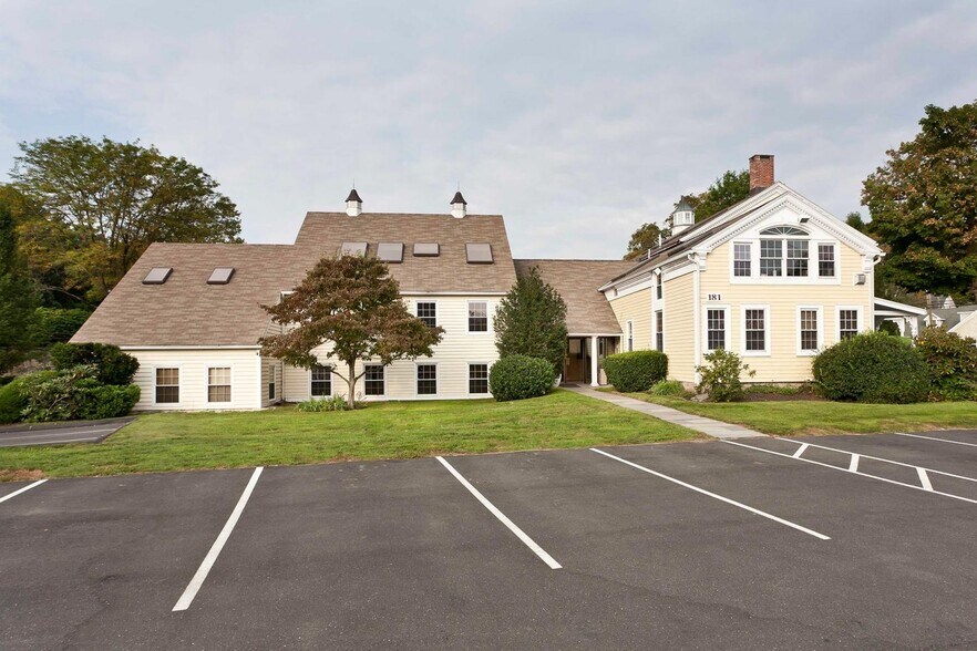 181 Post Rd W, Westport, CT à louer - Photo du bâtiment - Image 2 de 11