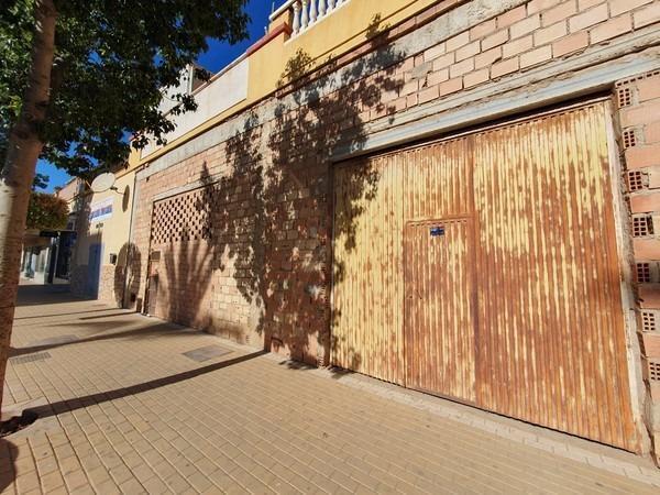 Mojonera Mo, 88, Roquetas de Mar, Almería à vendre - Photo du bâtiment - Image 2 de 11