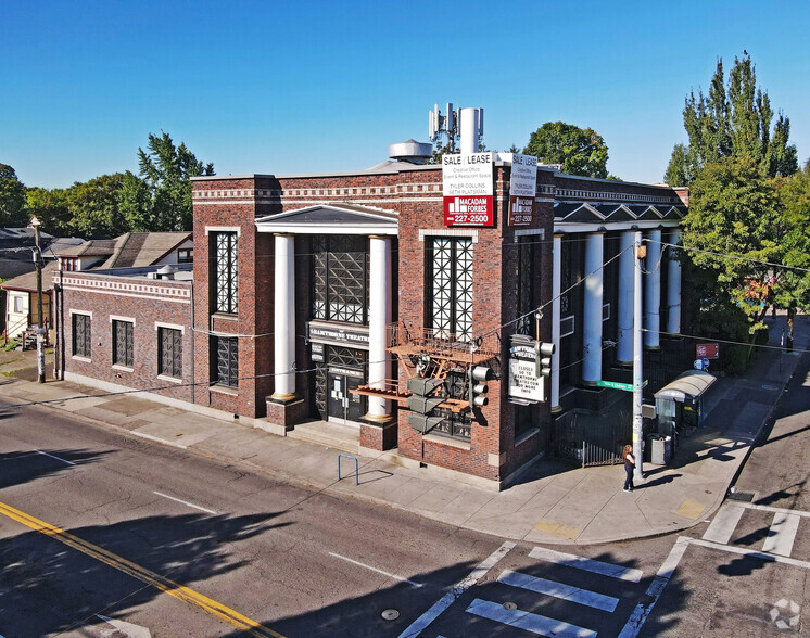 3862 Se Hawthorne Blvd, Portland, OR for lease - Primary Photo - Image 1 of 29