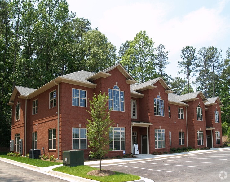 950 Dannon View, Atlanta, GA for sale - Building Photo - Image 3 of 11