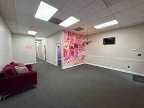 2501-2565 N Dixie Hwy, Lake Worth, FL for lease Interior Photo- Image 1 of 12