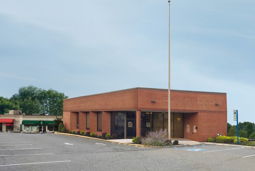 30 Pompton Ave, Verona, NJ for lease - Building Photo - Image 2 of 3