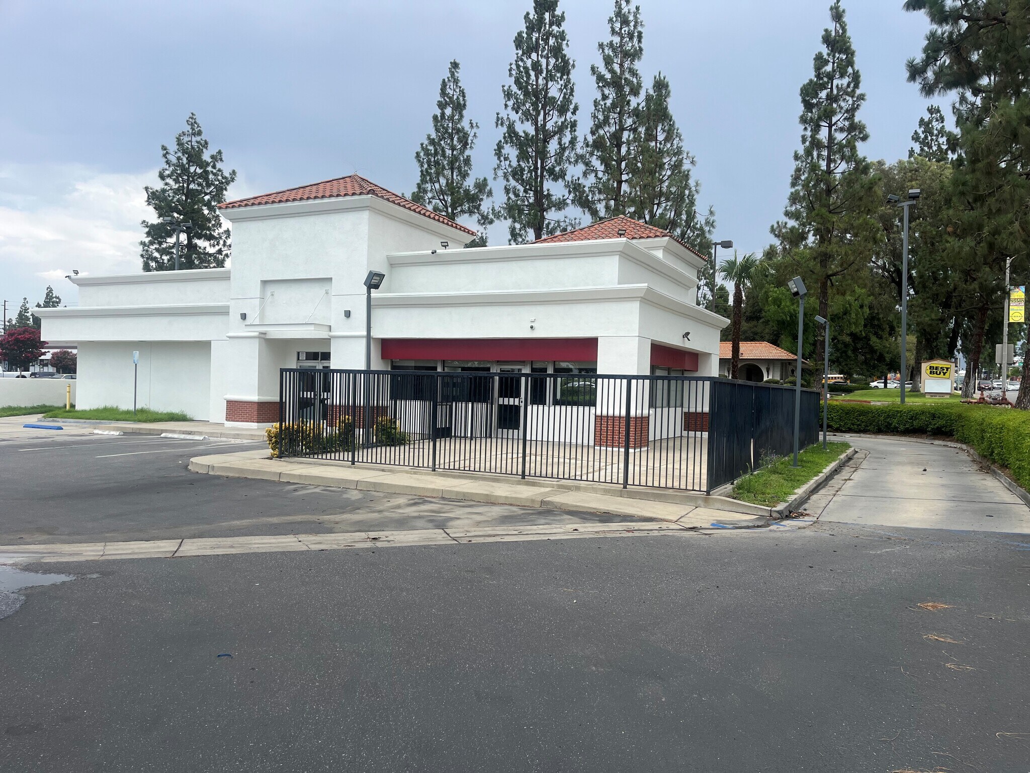 8950-8970 Central Ave, Montclair, CA for lease Building Photo- Image 1 of 6