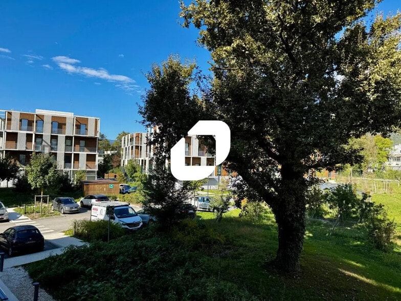 22 Chemin Du Vieux Chêne, Meylan for lease - Building Photo - Image 2 of 6