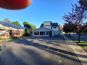 5888 Main St, Williamsville, NY à louer Photo intérieure- Image 1 de 6