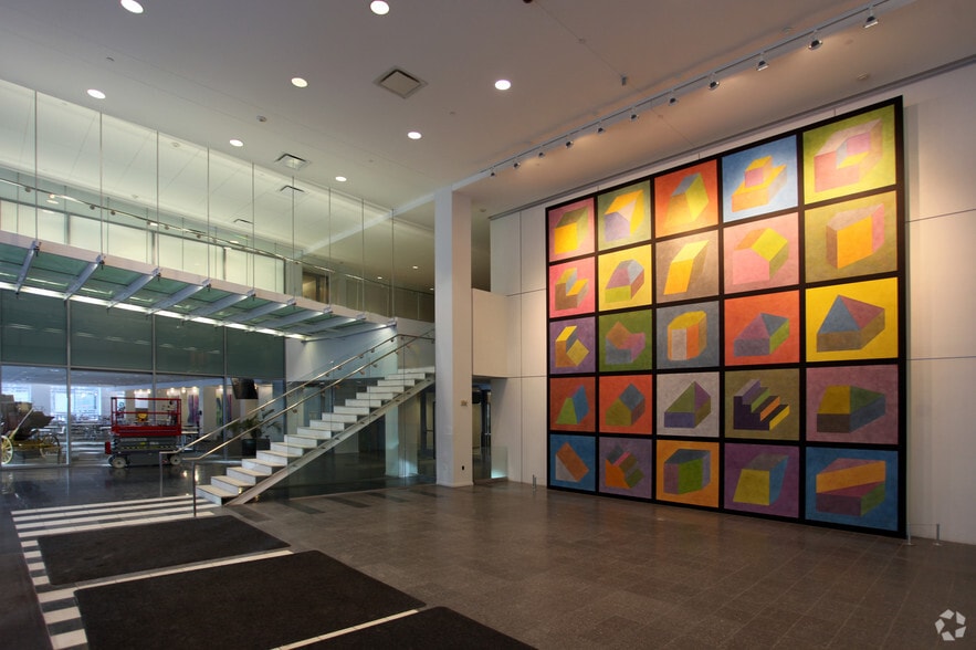 800 Walnut St, Des Moines, IA for sale - Lobby - Image 3 of 16