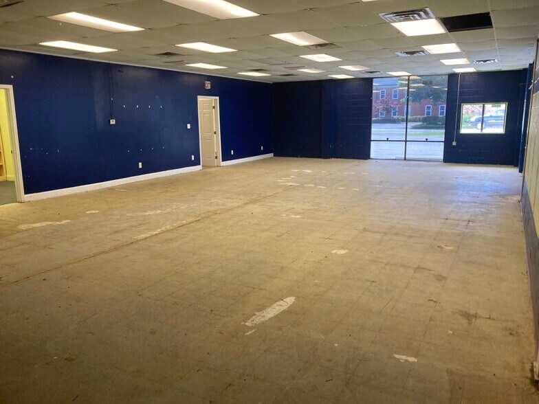 4609 Wrightsville Ave, Wilmington, NC à vendre - Photo intérieure - Image 3 de 16