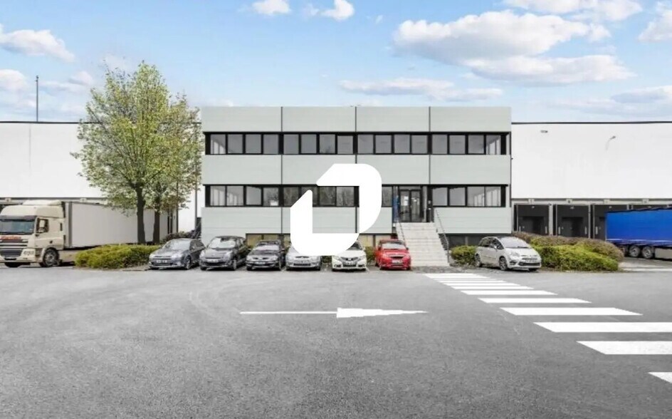 Flex in Savigny-le-Temple for lease - Building Photo - Image 2 of 3