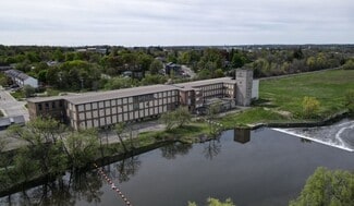 Plus de détails pour 215 Queen St W, Cambridge, ON - Bureau à louer