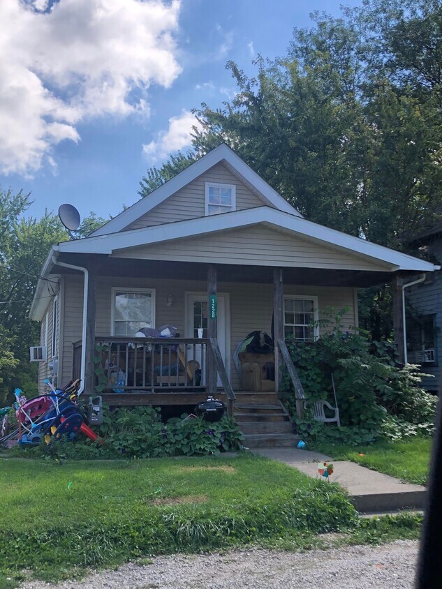 1228 Morgan Ave, Alliance, OH for sale Primary Photo- Image 1 of 1