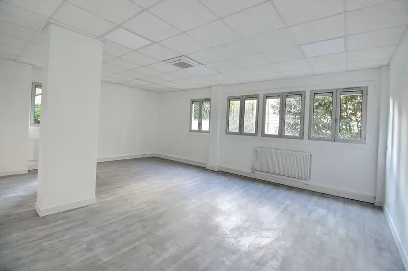 46 Rue Duhesme, Paris à vendre - Photo du bâtiment - Image 2 de 16