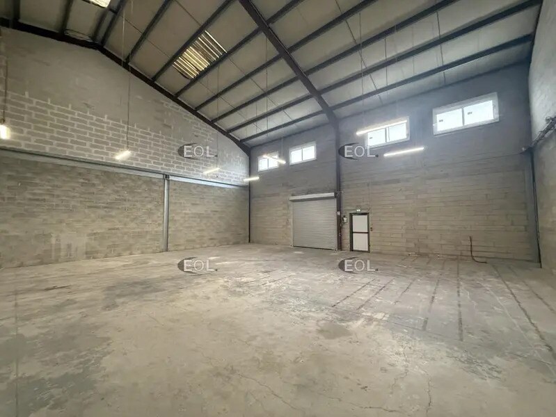 Flex in Brie-Comte-Robert for sale Building Photo- Image 1 of 22