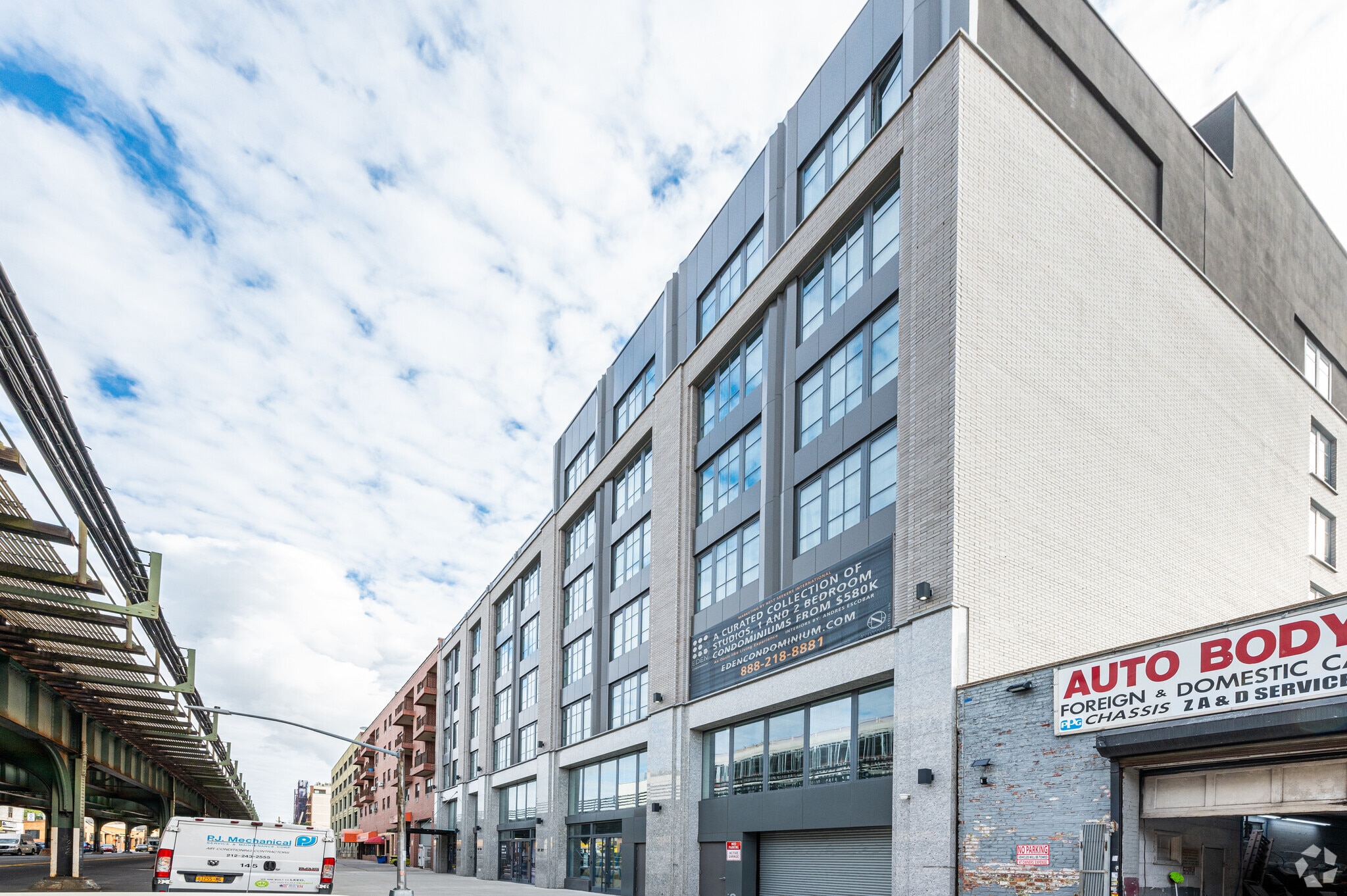 37-29 31st St, Long Island City, NY for lease Primary Photo- Image 1 of 4