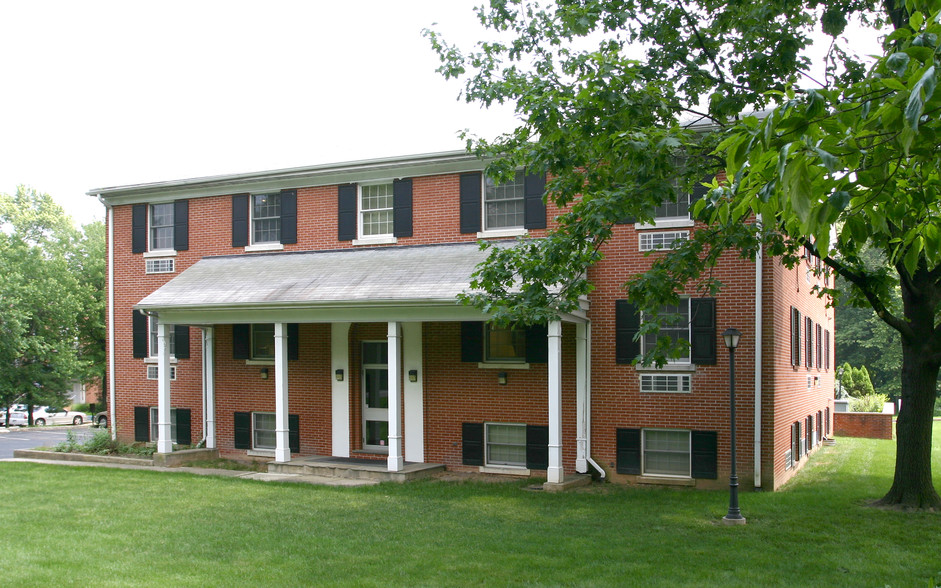 608 E Baltimore Pike, Media, PA for lease - Building Photo - Image 2 of 3