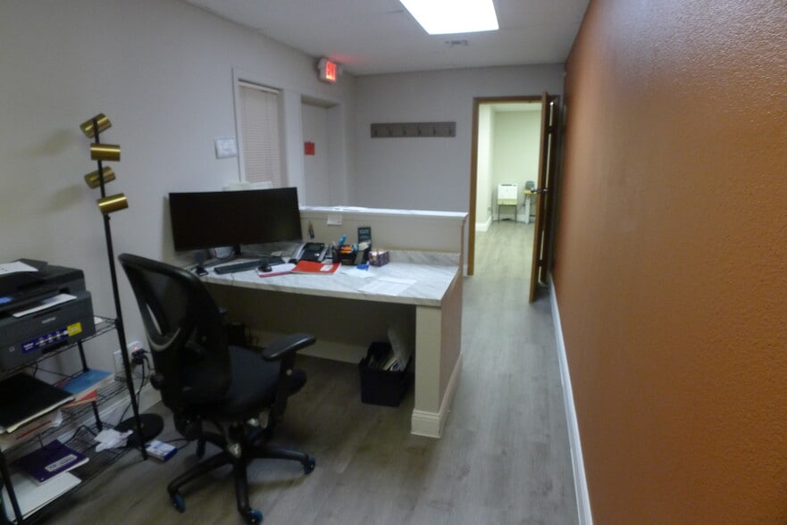 15321 San Pedro Ave, San Antonio, TX for lease - Building Photo - Image 3 of 15