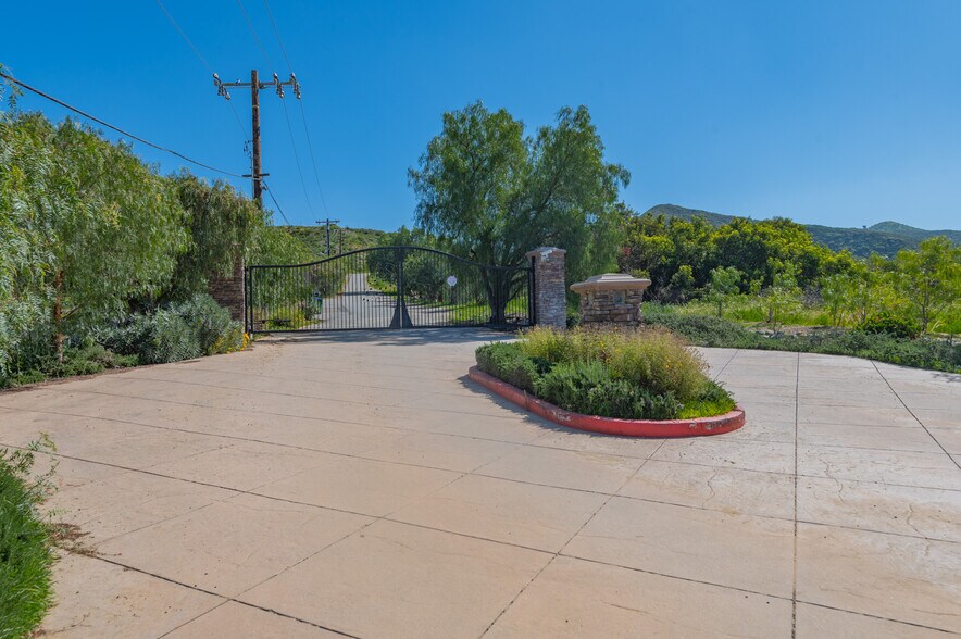 28741 Williams Canyon Rd, Silverado, CA à vendre - Photo du bâtiment - Image 3 de 27