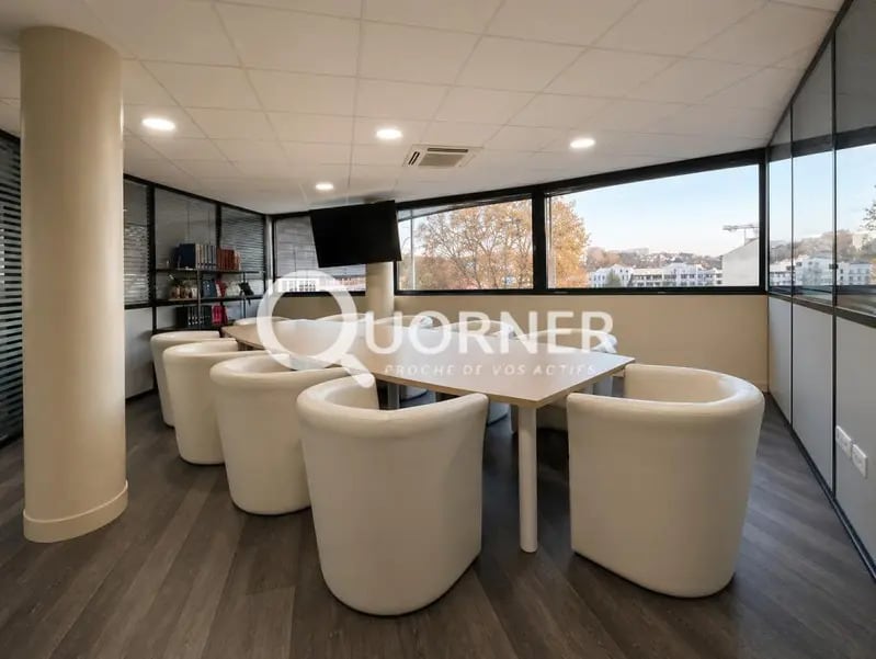 Office in Lyon for lease Interior Photo- Image 1 of 16