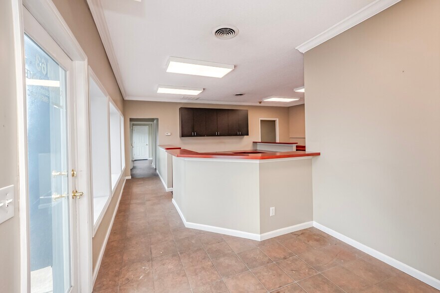 4163 Crescent Dr, Saint Louis, MO à vendre - Photo du bâtiment - Image 2 de 40