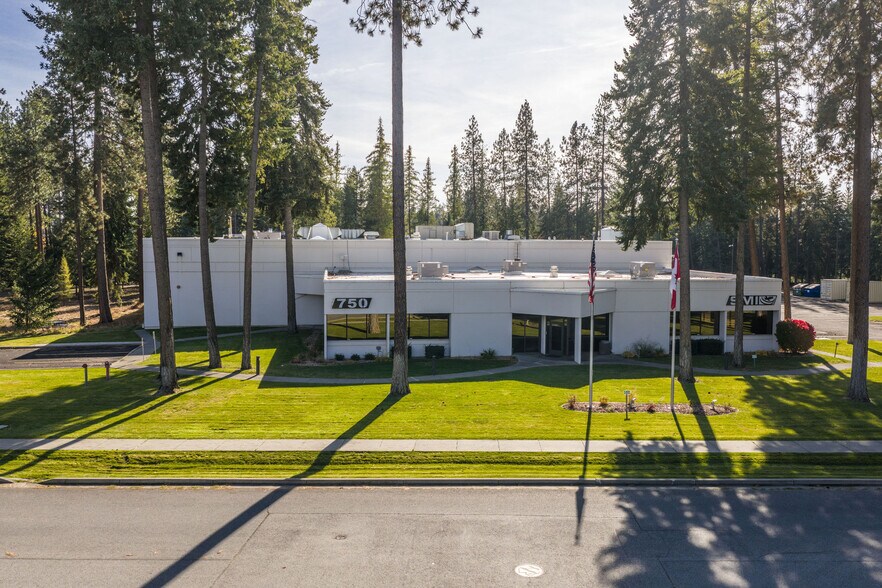 750 W Canfield Ave, Coeur d'Alene, ID à vendre - Photo du bâtiment - Image 1 de 30