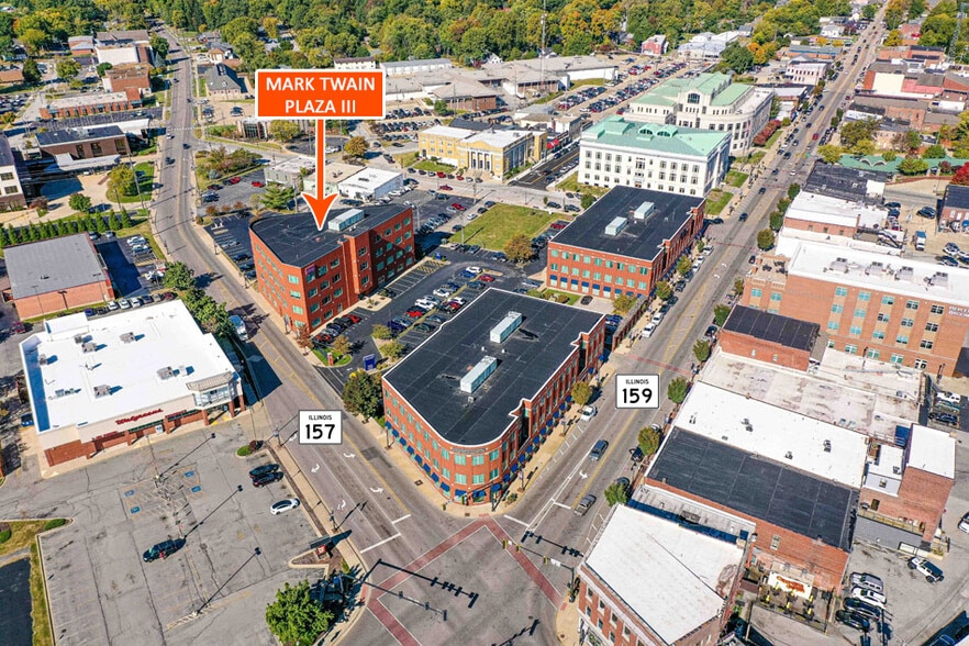 105 W Vandalia St, Edwardsville, IL for lease - Building Photo - Image 1 of 6