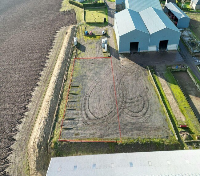 Plus de détails pour Broadleys Farm Cottages, Perth - Industriel à louer