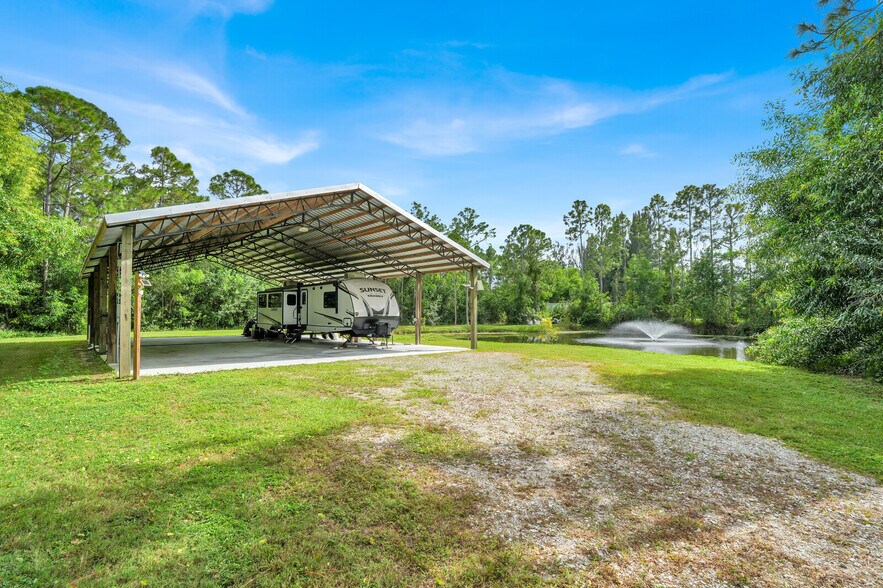6398 183rd Trl N, Loxahatchee, FL à vendre - Photo du bâtiment - Image 2 de 27