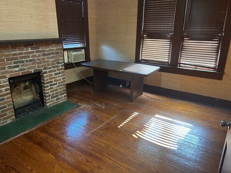 1313 Elmwood Ave, Columbia, SC for lease - Building Photo - Image 2 of 5