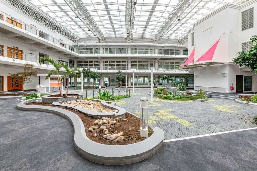 1 Wythall Green Way, Wythall for sale - Building Photo - Image 2 of 14