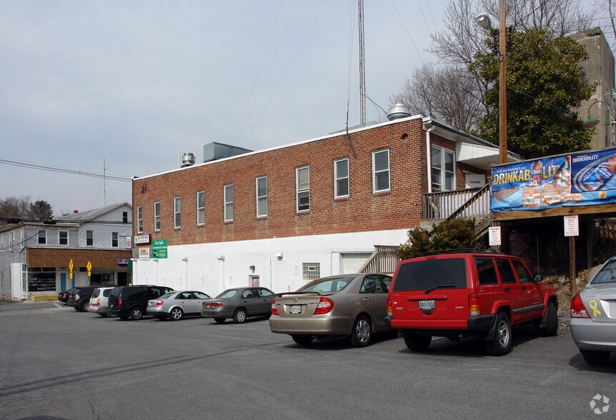 231-239 S Main St, Mount Airy, MD à louer - Photo du bâtiment - Image 2 de 8