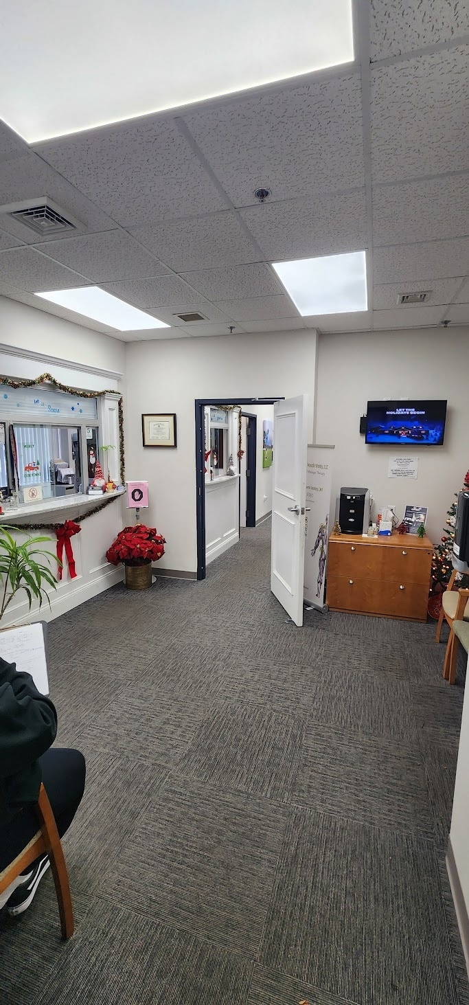 49 State Rd, North Dartmouth, MA for lease Interior Photo- Image 1 of 7