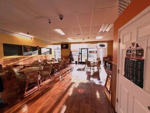 626-654 E State Rd, Island Lake, IL for lease Interior Photo- Image 2 of 9