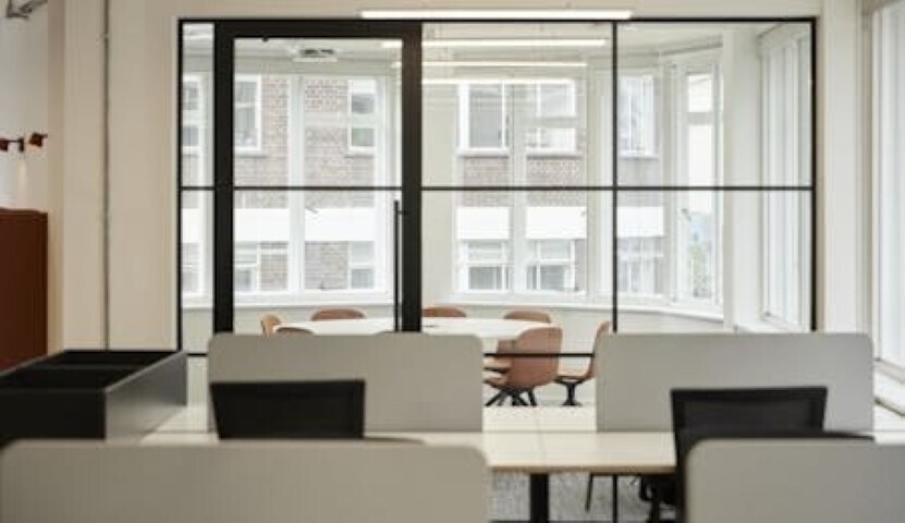 345 Oxford St, London for lease - Interior Photo - Image 3 of 18