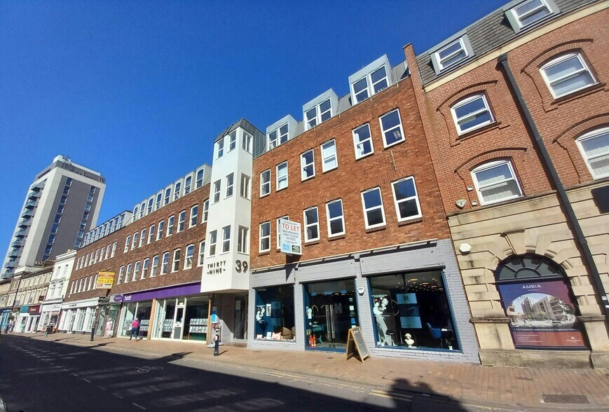 39 Queen St, Maidenhead à louer - Photo du bâtiment - Image 2 de 9