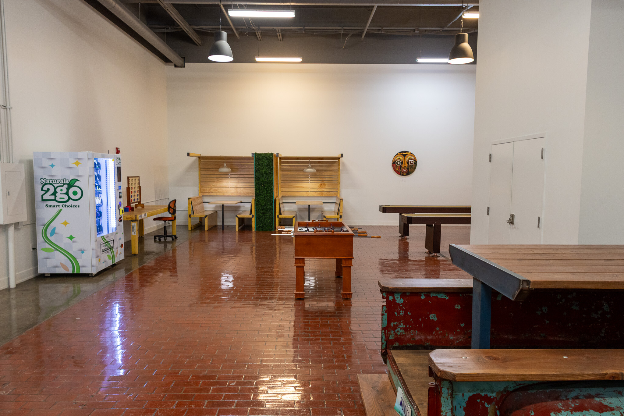 1108 E 30th St, Kansas City, MO for lease Primary Photo- Image 1 of 11