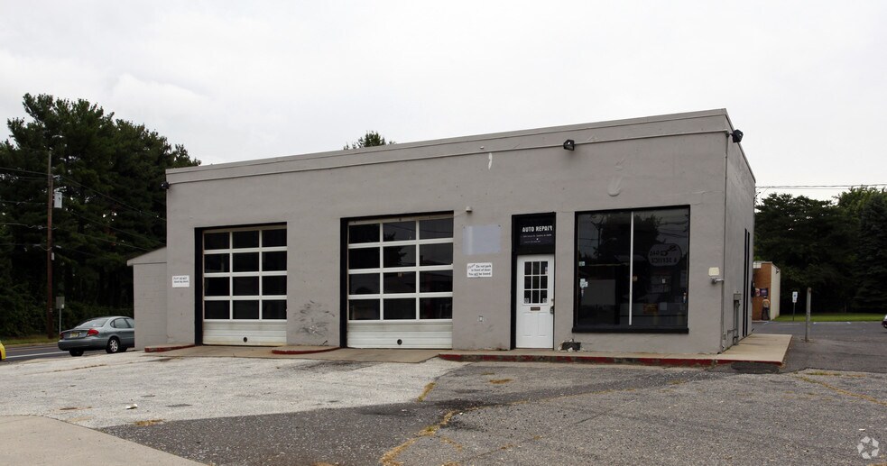 1305 Cooper St, Woodbury, NJ à vendre - Photo du bâtiment - Image 3 de 14