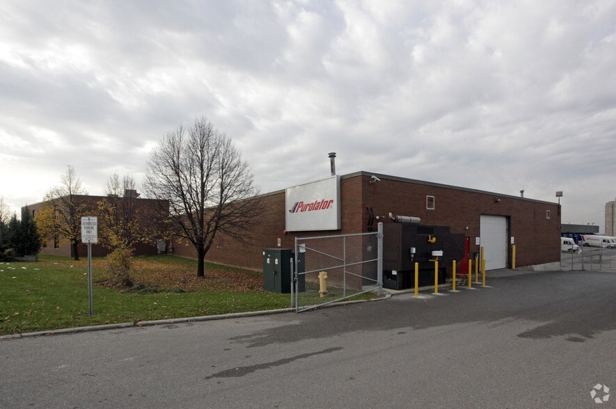 1100 Arrow Rd, Toronto, ON for lease - Building Photo - Image 2 of 6
