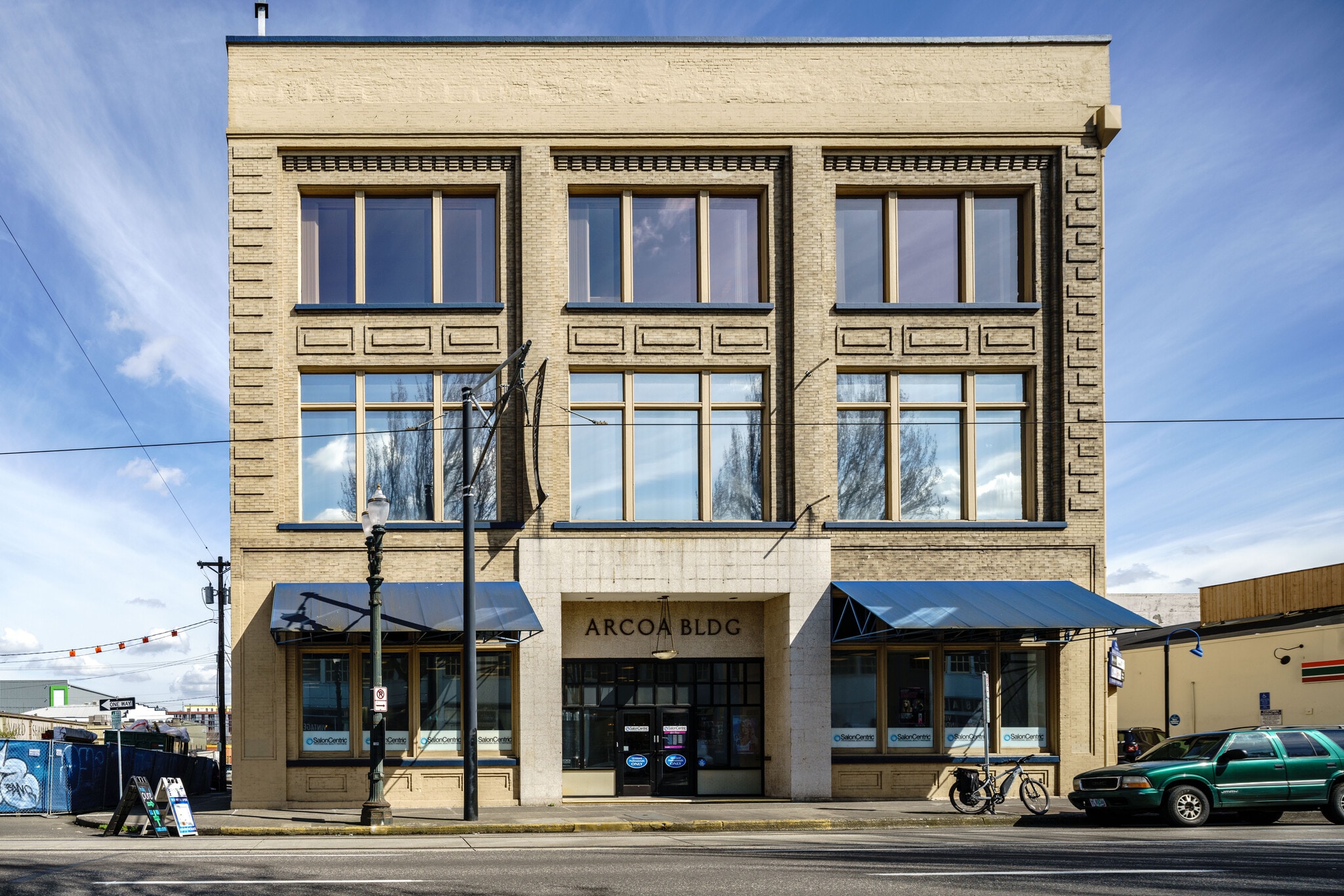 1006 SE Grand Ave, Portland, OR à louer Photo du bâtiment- Image 1 de 6