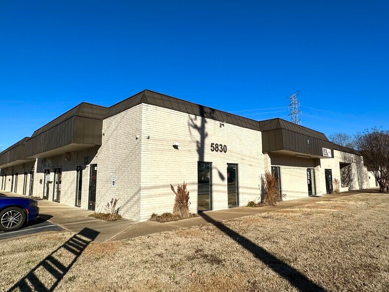 5830 Mount Moriah Rd, Memphis, TN à louer - Photo du bâtiment - Image 2 de 4