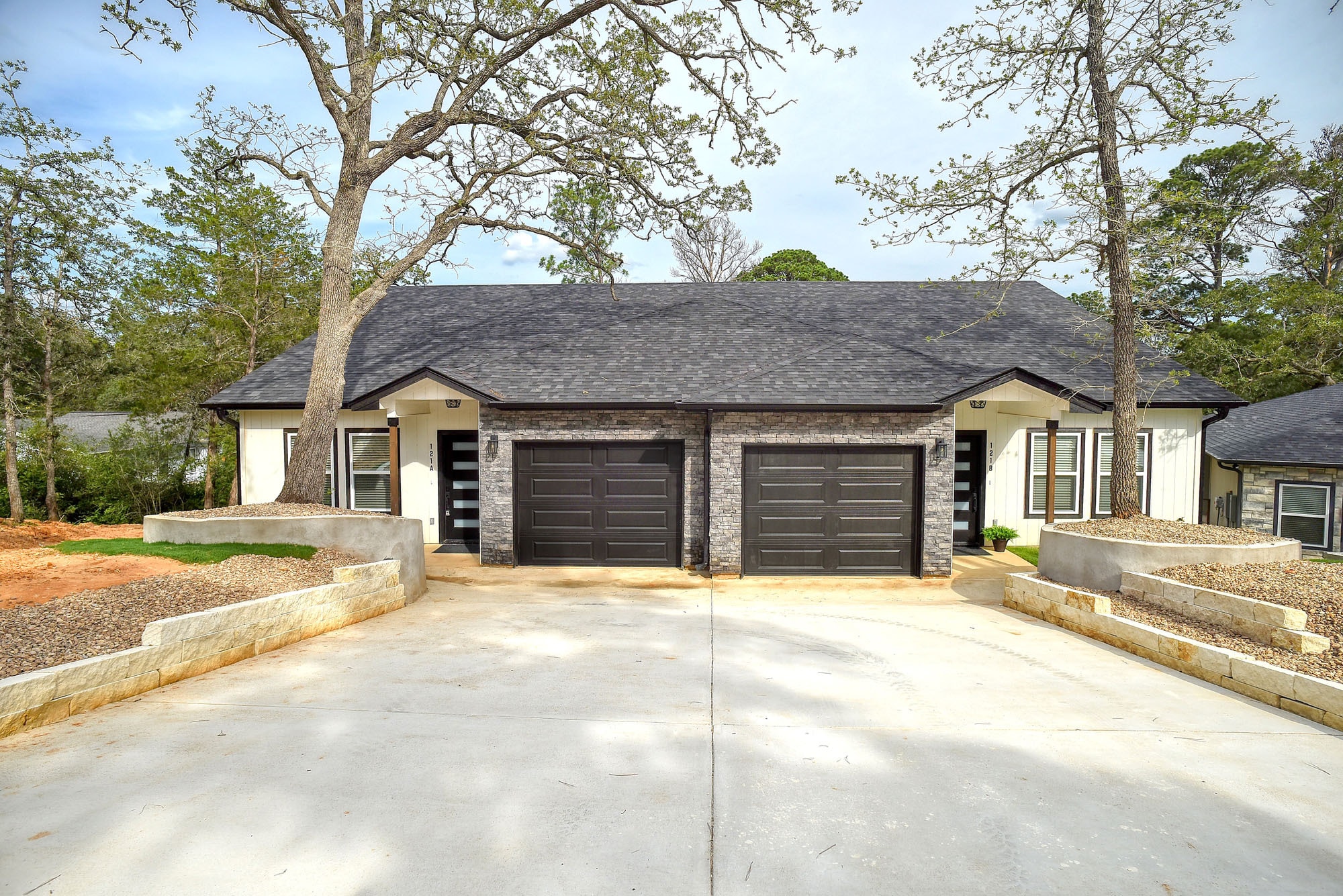 121 S Kanaio Dr, Bastrop, TX for sale Building Photo- Image 1 of 42