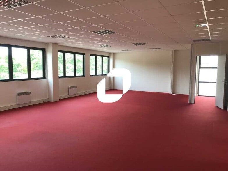 Bureau dans Cergy à louer - Photo intérieure - Image 1 de 6