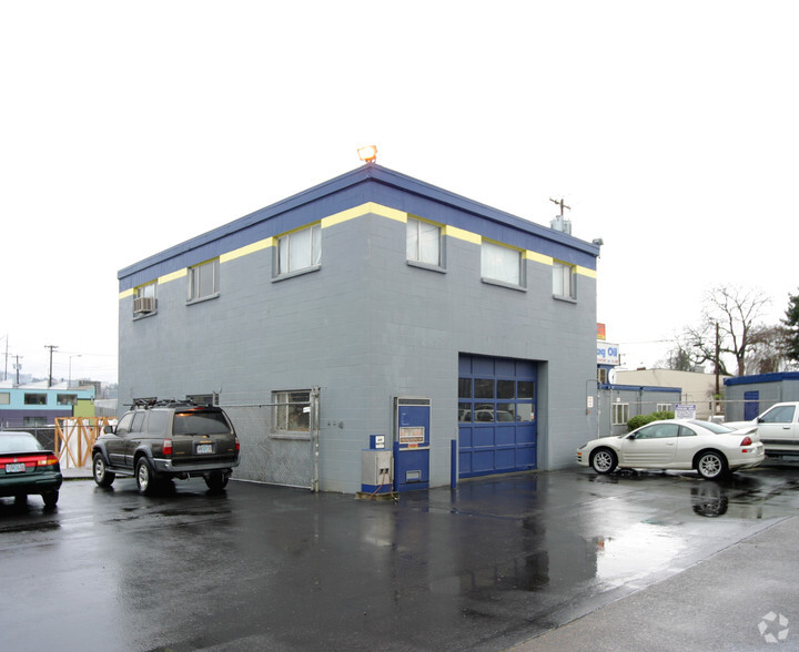 2528 SE Holgate Blvd, Portland, OR for lease - Building Photo - Image 2 of 6