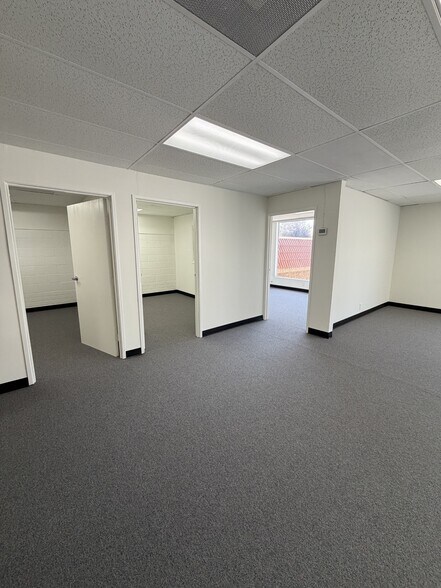 207-209 E Pomona Blvd, Monterey Park, CA à louer - Photo intérieure - Image 3 de 10