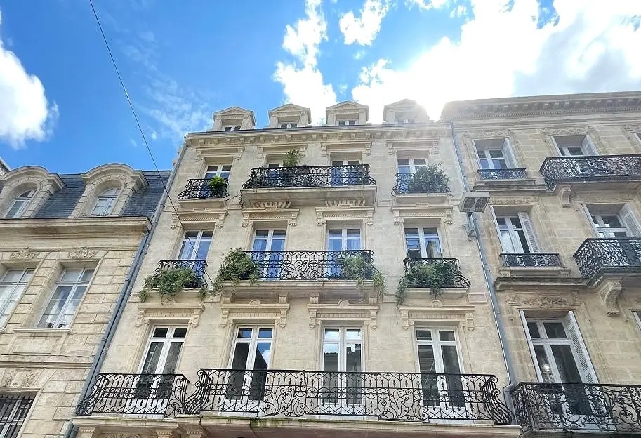 Office in Bordeaux for sale Building Photo- Image 1 of 13