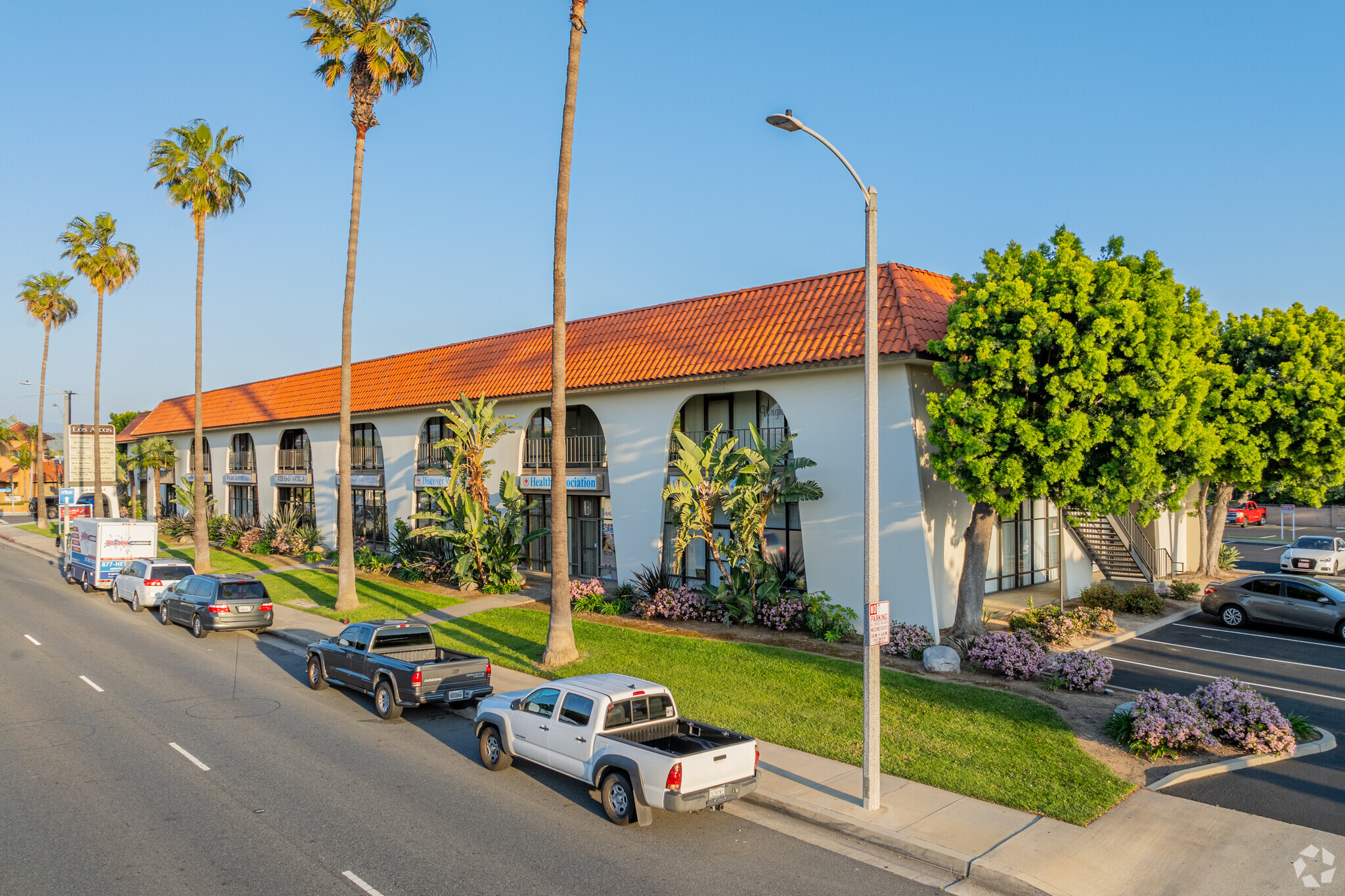 438 E Katella Ave, Orange, CA for lease Primary Photo- Image 1 of 23