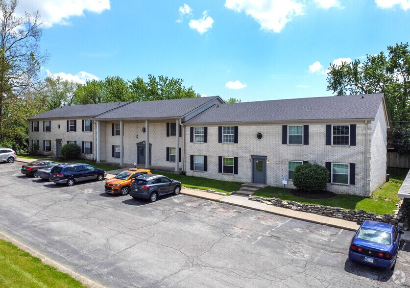 240 Grovewood Pl, Beech Grove, IN à vendre - Photo du bâtiment - Image 3 de 23