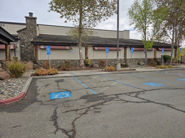 250 Harding Blvd, Roseville, CA for sale - Building Photo - Image 3 of 13