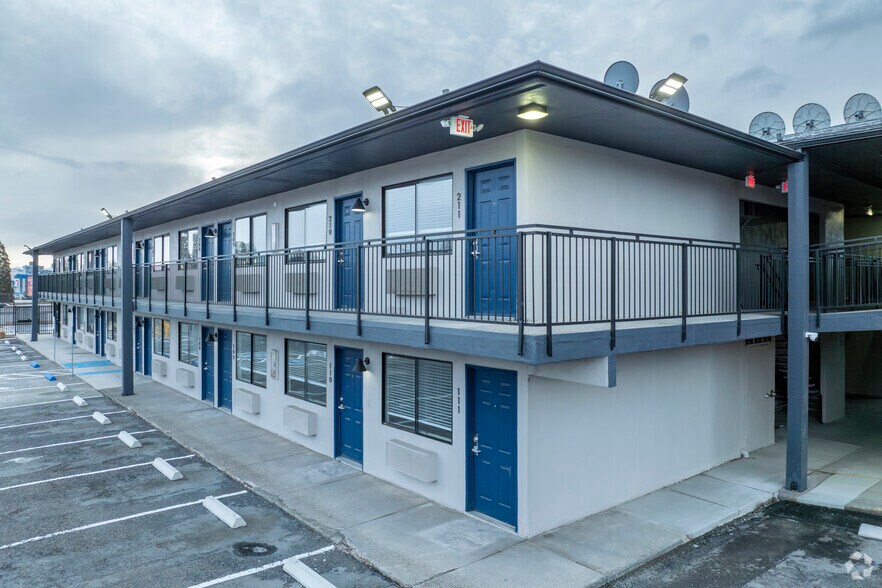 1400 Stardust St, Reno, NV à vendre - Photo du bâtiment - Image 3 de 6