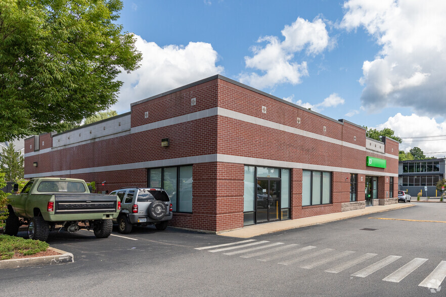 999 Worcester St, Wellesley, MA for lease - Building Photo - Image 3 of 4