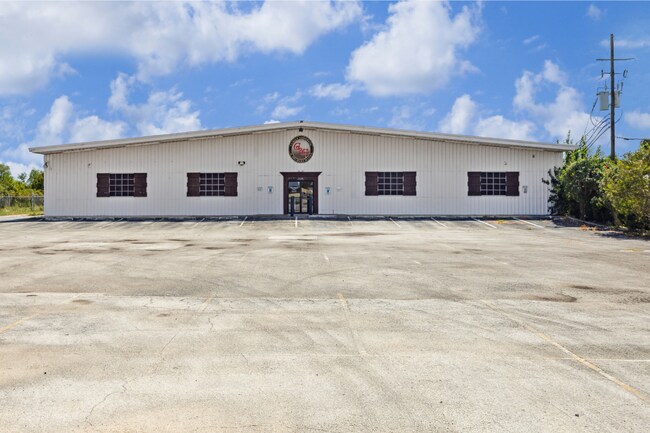 Plus de détails pour 25635 Southwest Fwy, Rosenberg, TX - Industriel à louer